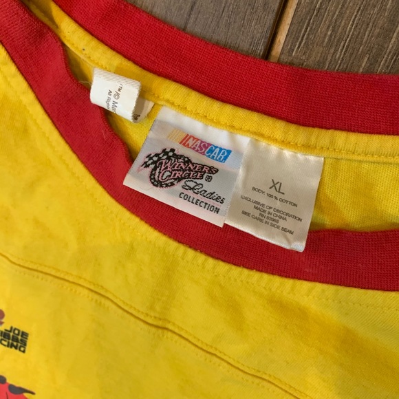 NASCAR Kyle Bush t-shirt 🎀Size XL - Picture 3 of 5